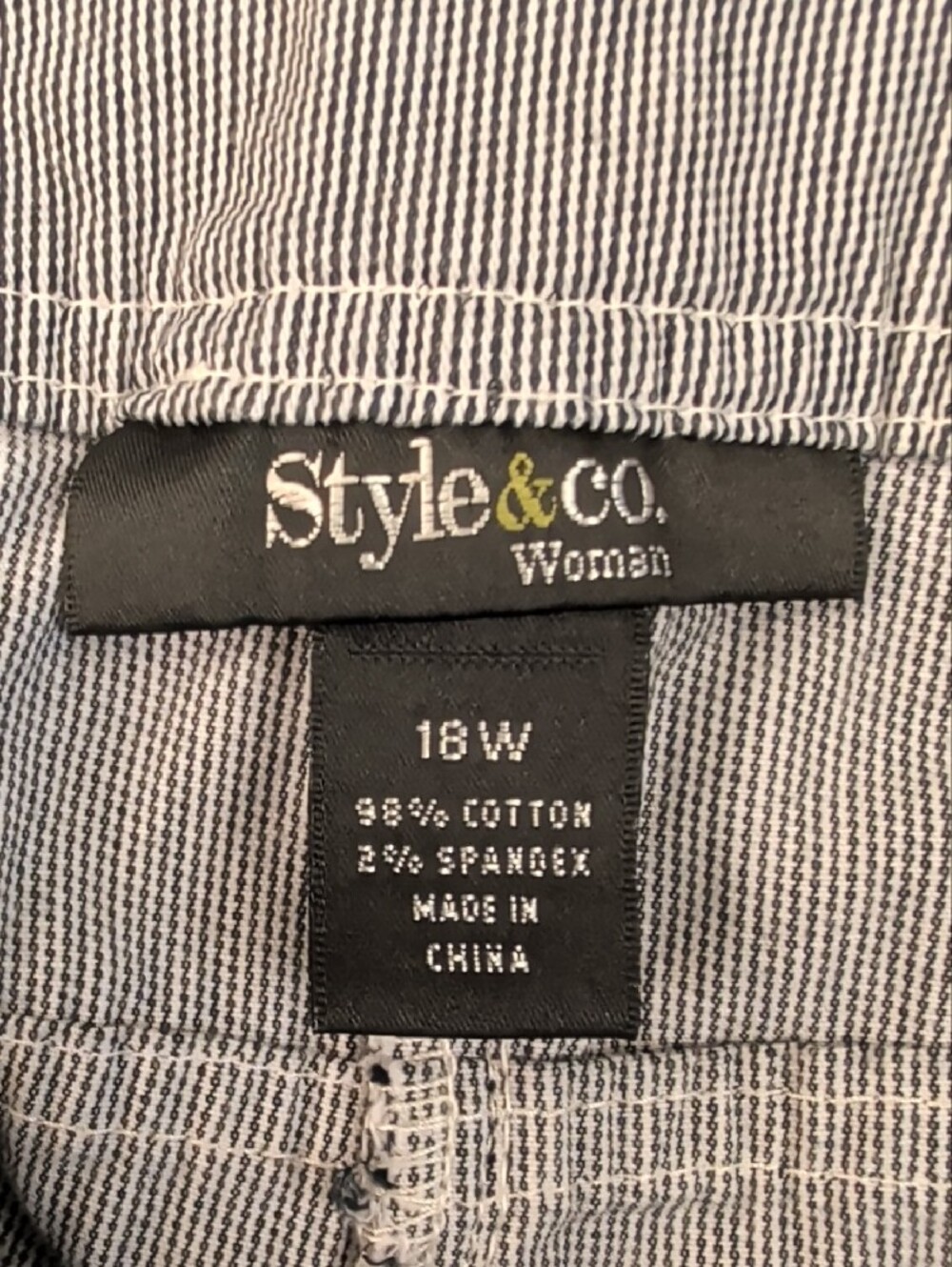Style & Co. Light Blue Striped Capris | Women’s Size 18W | Snap Hem Detail - Picture 8 of 9